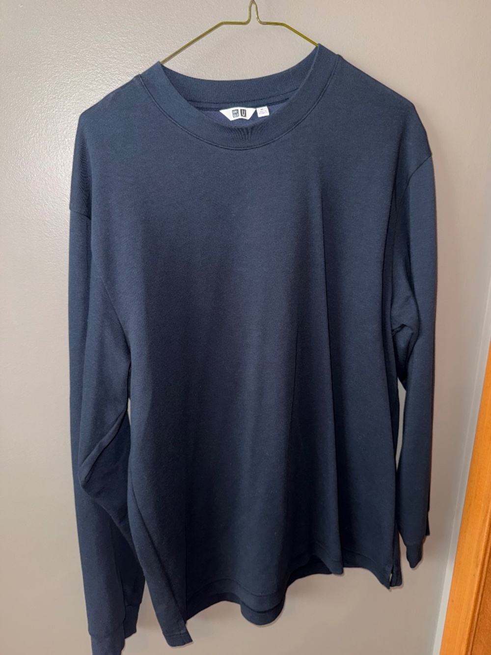 UNIQLO, Navy Blue "Airsm" Long-Sleeve Tee